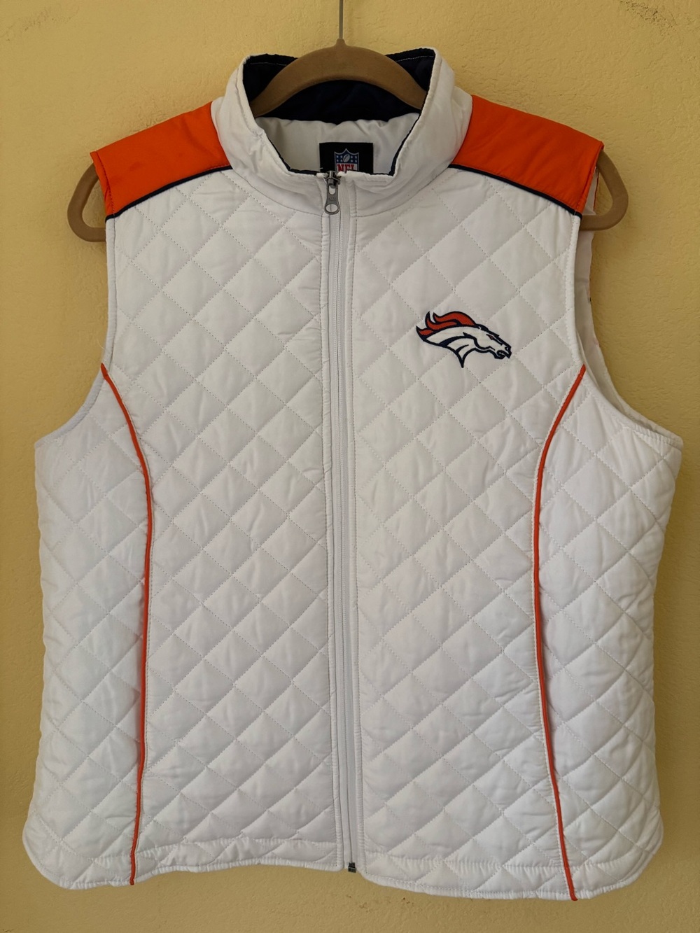 Denver Bronco's NFL Team Apparel Women's White Vest Size XL